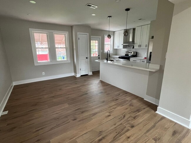 Photo - 715 Radnor Ave