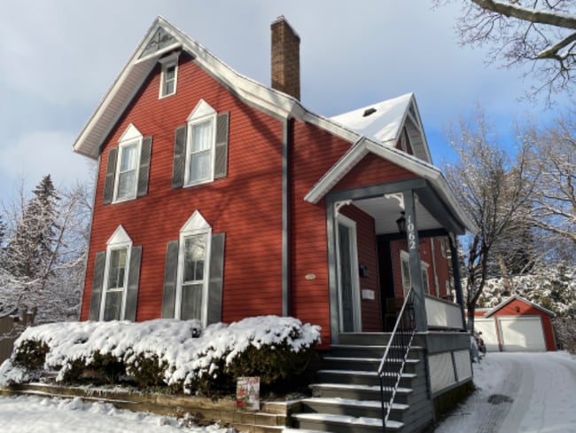 Building Photo - 1060 Park Ave