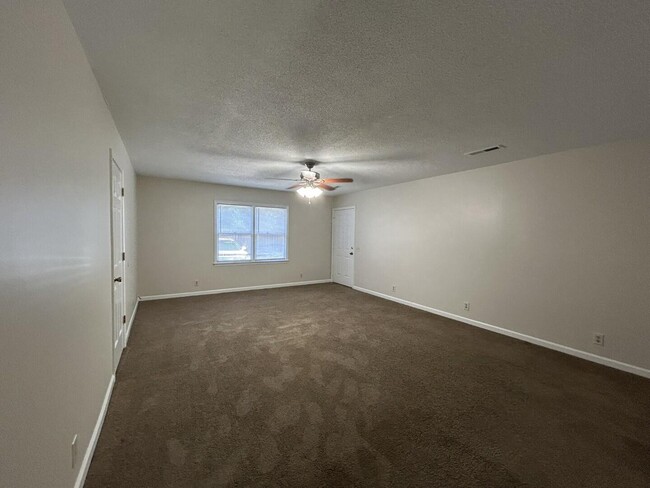 Photo - 166 Gertrude Dr