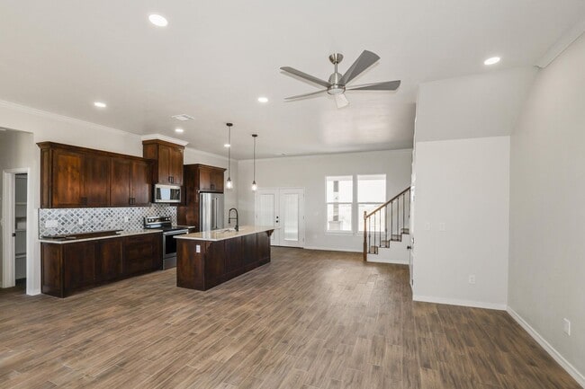 Photo - 17900 Lone Ranch Rd