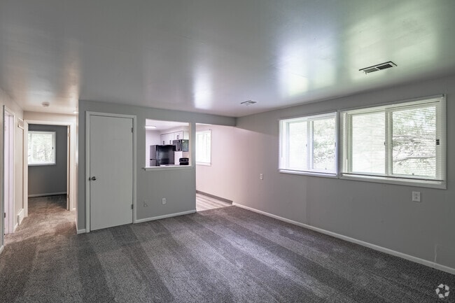 1BR, 1BA - 750SF - Living Room