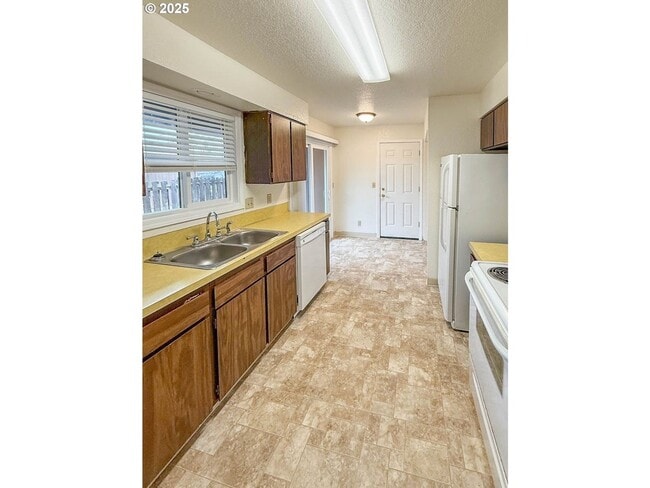 Photo - 1927-1929 Green Ave Unit 1927 Green Ave