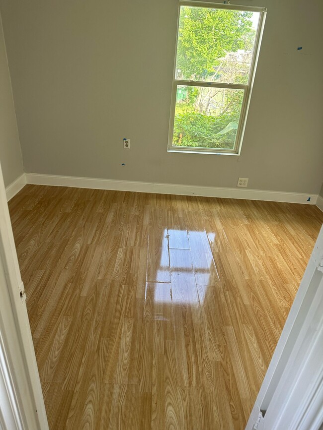 Photo - 413 N LIVE OAK St