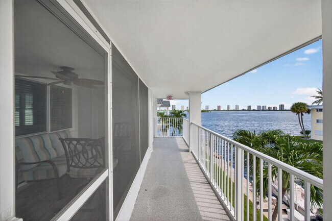 Photo - 110 Shore Ct Unidad 301