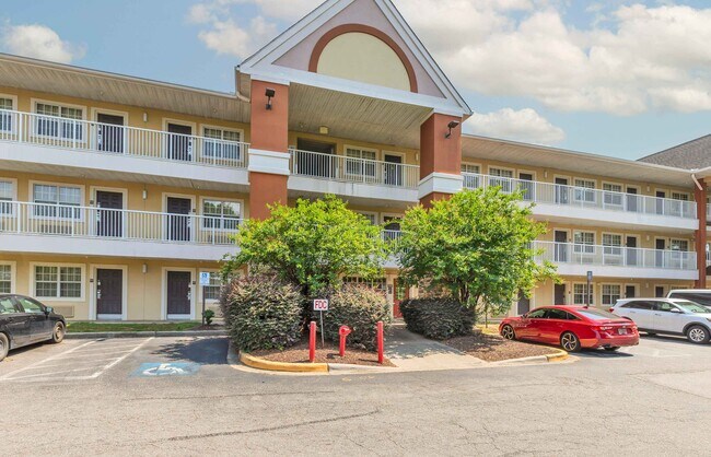 Furnished Studio-Columbia - West - Interstate 126