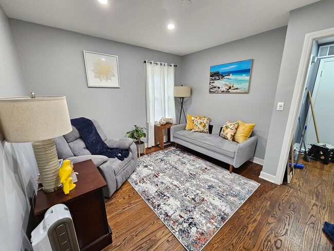 Photo - 1112 Palmer Pl