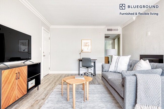 Photo - 12954 Riverside Dr Unit FL2-ID488