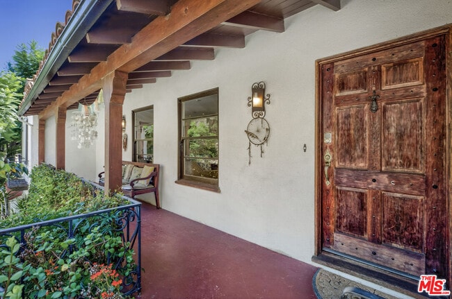 Photo - 5946 Tuxedo Terrace