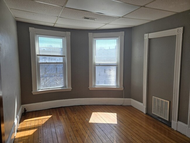 Photo - 2 Saxton St Apartment Unit 2