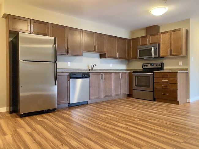 Photo - 808-808 S Island Hwy Unit 407