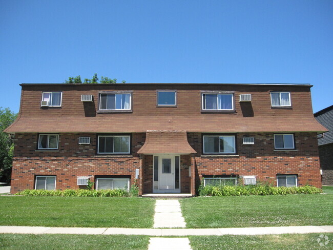 Building Photo - 1300 Getzelman Dr Rental