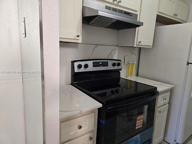 Photo - 10080 Twin Lakes Dr Unit 10080