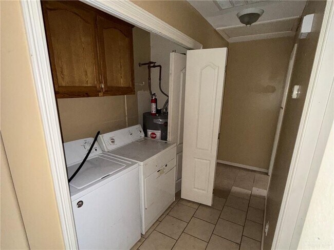 1307 E Coyote St Unit D