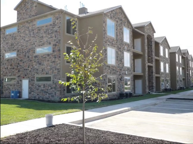 Photo - 426 W 200 N St Unit 203