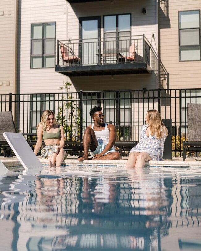 Photo - The George Apartments