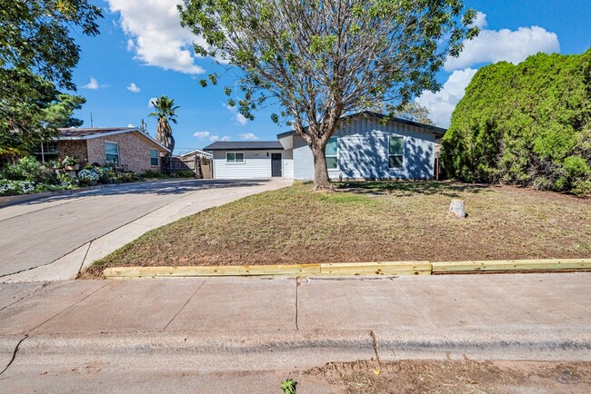 Photo - 1607 Butternut Ln