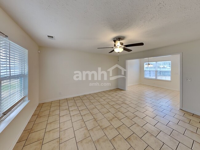 Photo - 1128 Eastwoods Dr