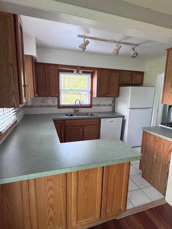Photo - 21644 Merriman Rd
