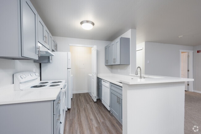 1BD, 1BA - 543-683SF