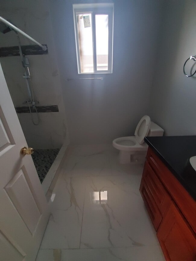 Master Bath - 744 E Atlanta Ave Unit 2