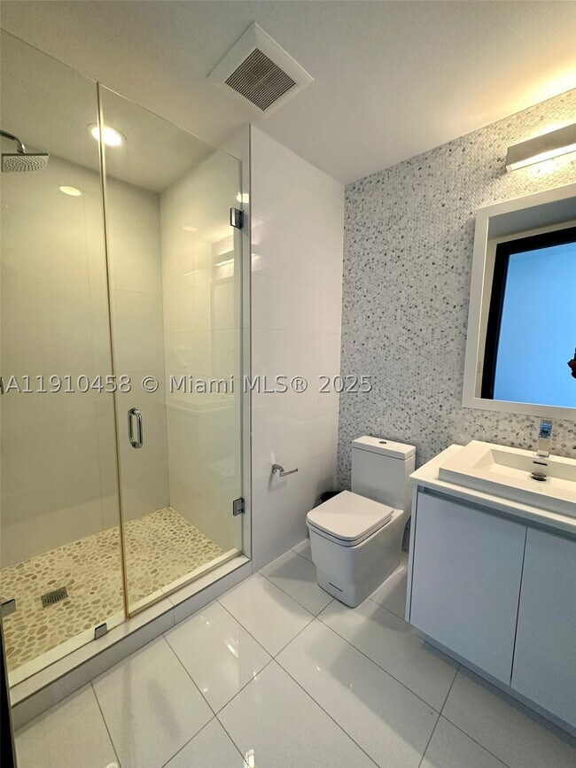 Photo - 1425 Brickell Ave Unit 42E
