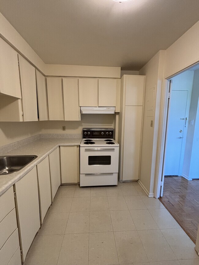 Photo - 70 McEwen Ave