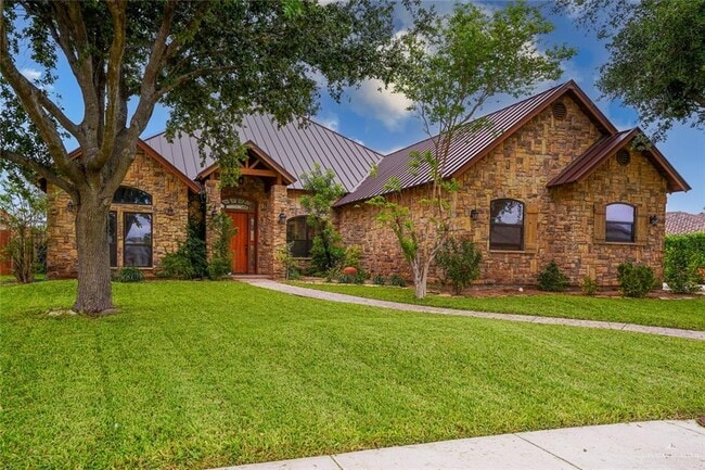 Photo - 45 Cosentino Dr W