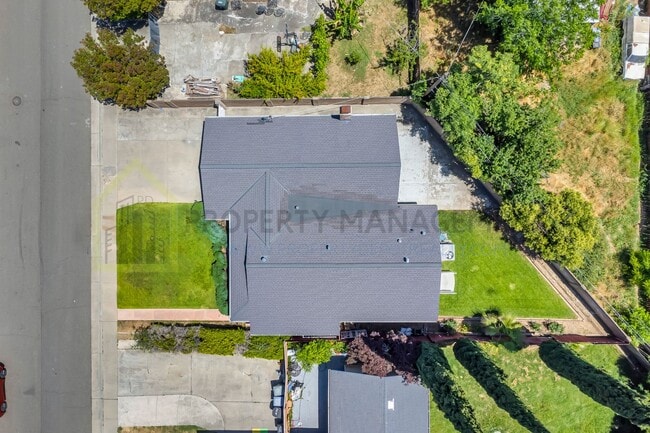 Charming 3-Bed Ranch Home with room for 4t... - Charming 3-Bed Ranch Home with room for 4t...