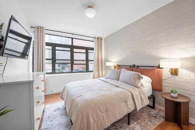 Photo - 309 W 28th St Unidad ID1390073P