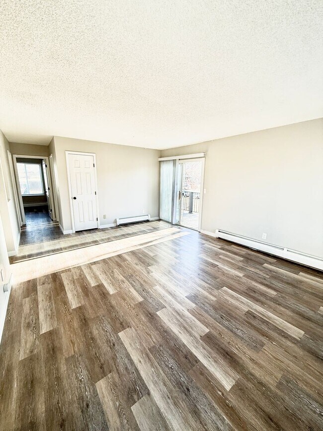 Photo - 4510 Picturesque-4 Unit 4