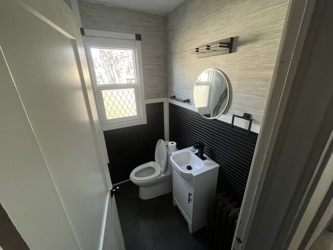 Photo - 9142 Yorkshire Rd