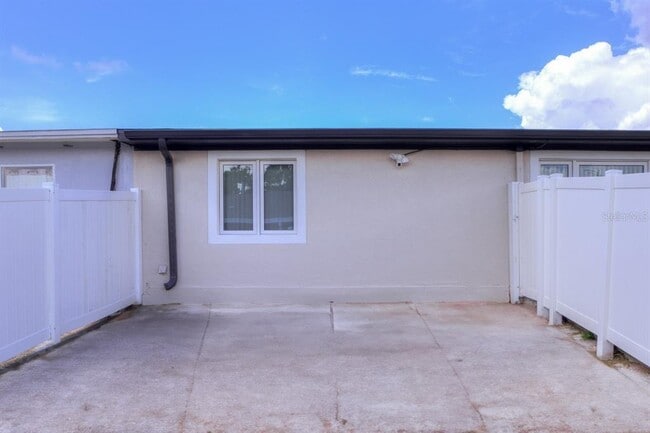 Photo - 8541 Briar Grove Cir
