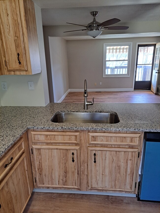 Photo - 284 Scott Ln