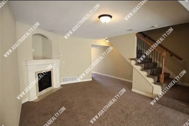 Photo - Spacious 3 Bedroom/2.5 Bath Townhome in Platte City-Available in JULY!!