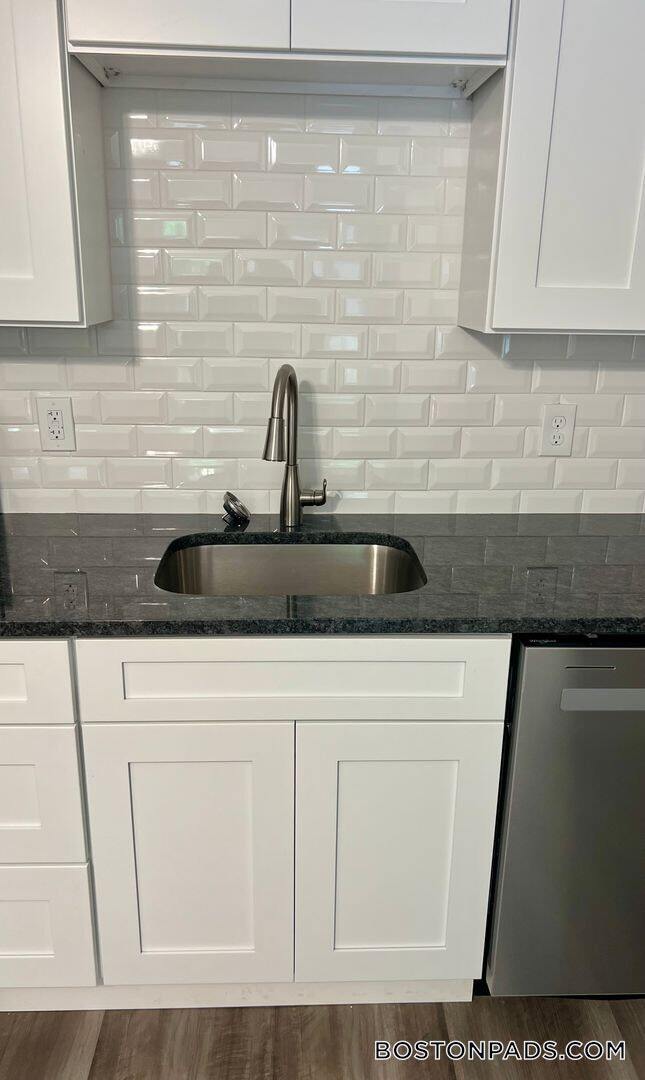 Photo - 211 Main St Apartment Unit 3