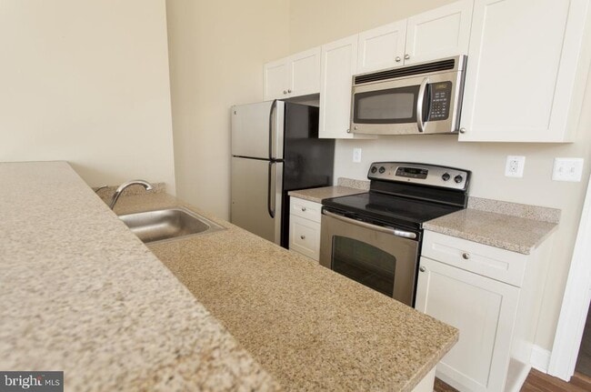 Building Photo - 312 Walnut St Unit 301 Rental