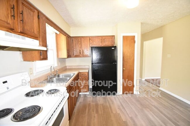3200 Teakwood Ct