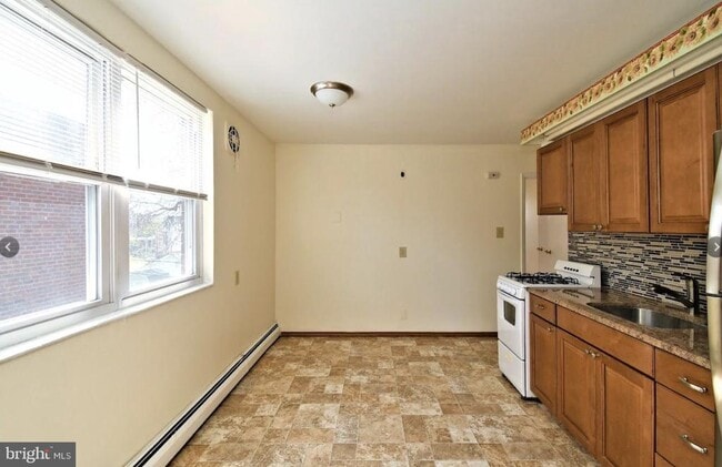 Photo - 100 Borbeck Ave