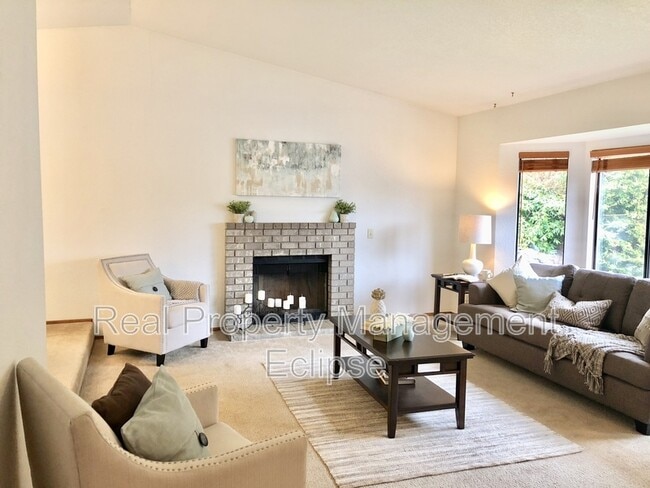 Photo - 1019 214th Pl SW