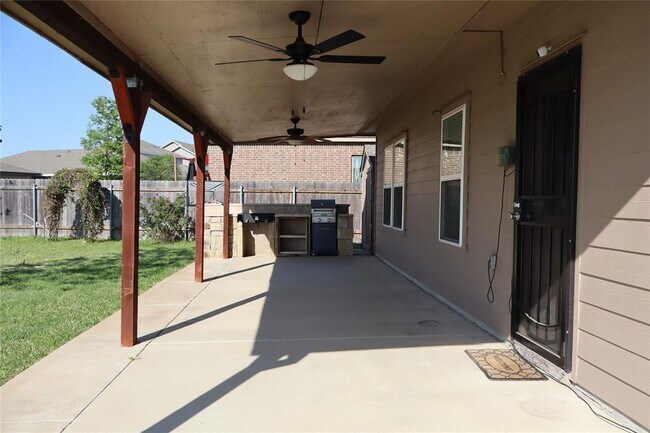 Photo - 5032 Irvine Ln