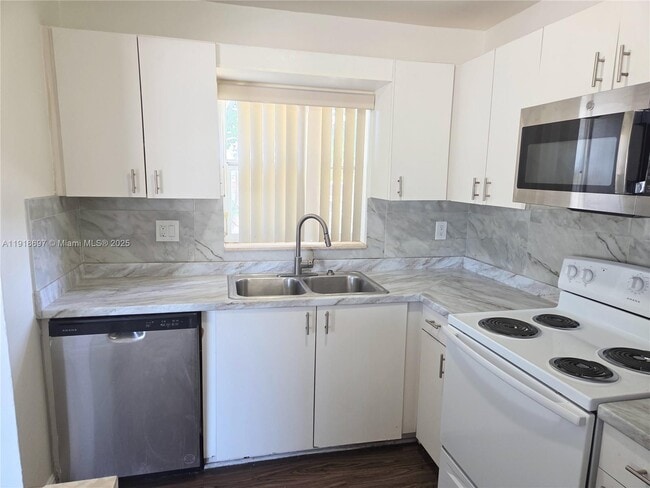 Photo - 5200 NW 18th Ct Unit 3L