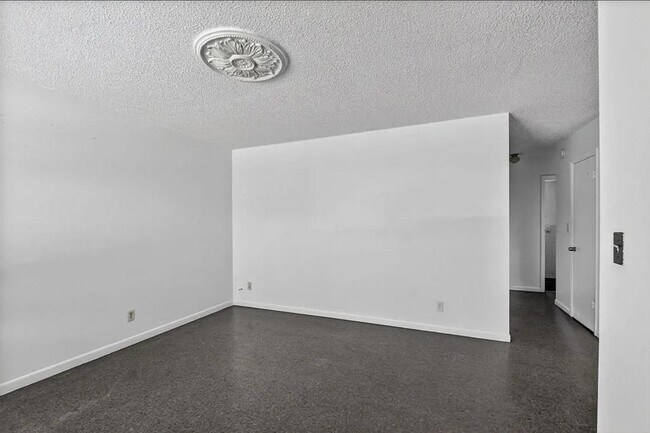 Photo - 1406 Barton Rd