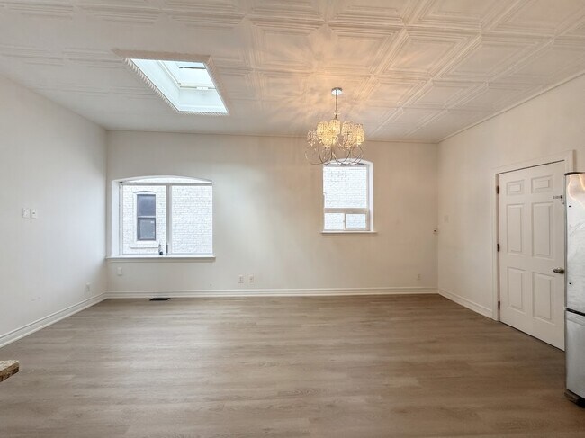 385 Jane St Unit Upper Front