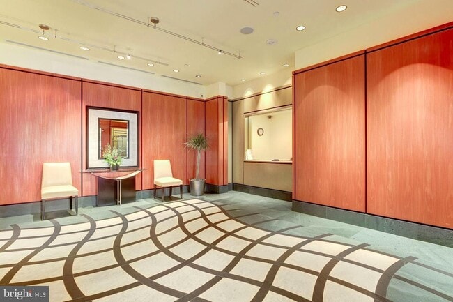 Photo - 400 Massachusetts Ave NW Unidad 817