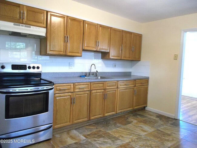 Building Photo - 20 Brandies Rd Rental