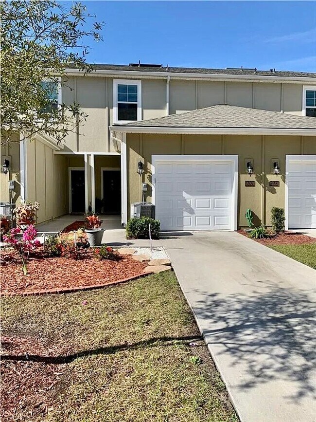 Photo - 86560 Mainline Rd