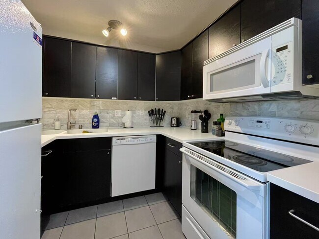 Photo - 1405 Haro St