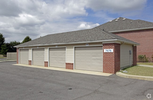 Ashland Lakes Apartments