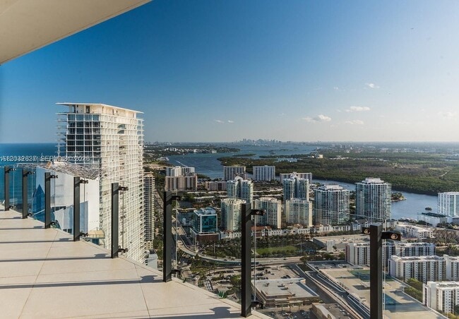 Building Photo - 17141 Collins Ave Unit 4602