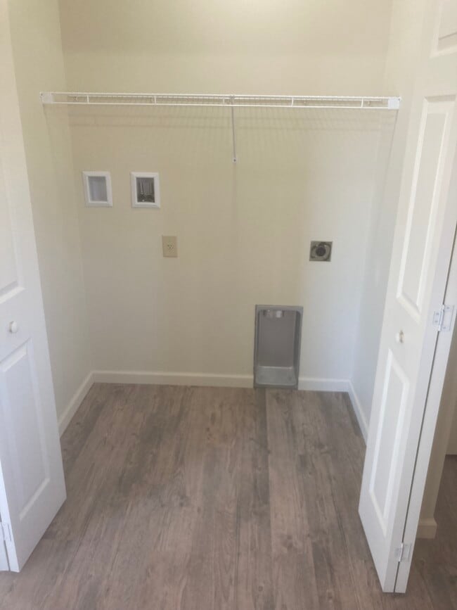 Photo - 151 Franklin St